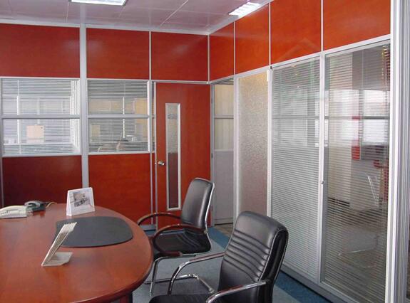 ���̰���