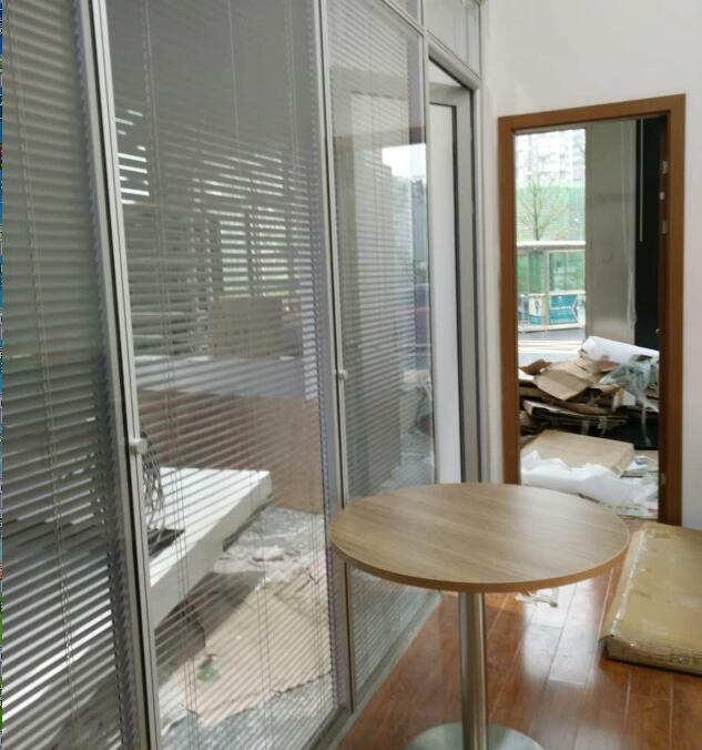 ���̰���