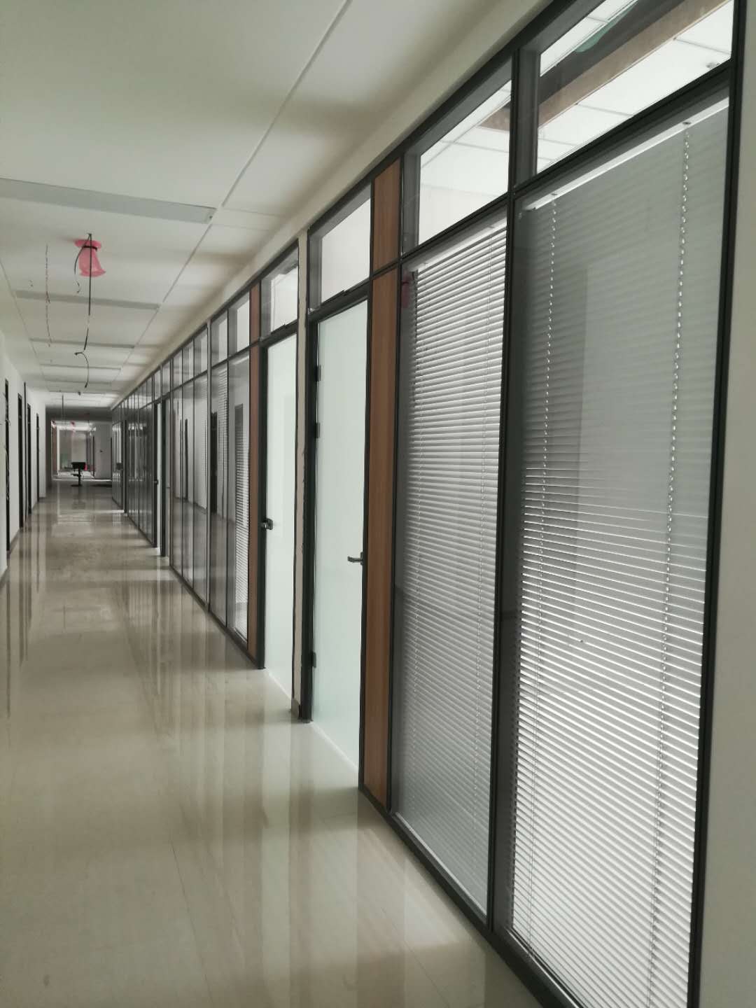 ���̰���